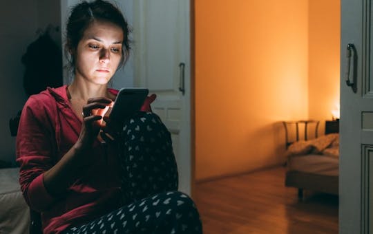 doomscrolling affects sleep